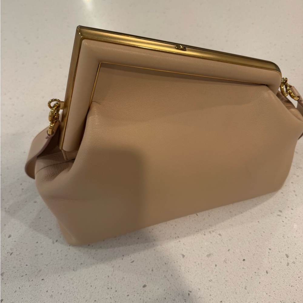 FENDI First Medium Shoulder bag - Picture 4 of 11